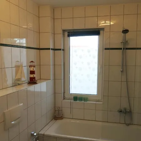 Apartment 9 Meer-ruhe Im Haus Stranddistel Komfortable Im 1 Og Fuer 4 Personen In *