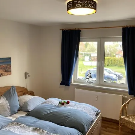 9 Meer-ruhe Im Haus Stranddistel Komfortable Im 1 Og Fuer 4 Personen In *